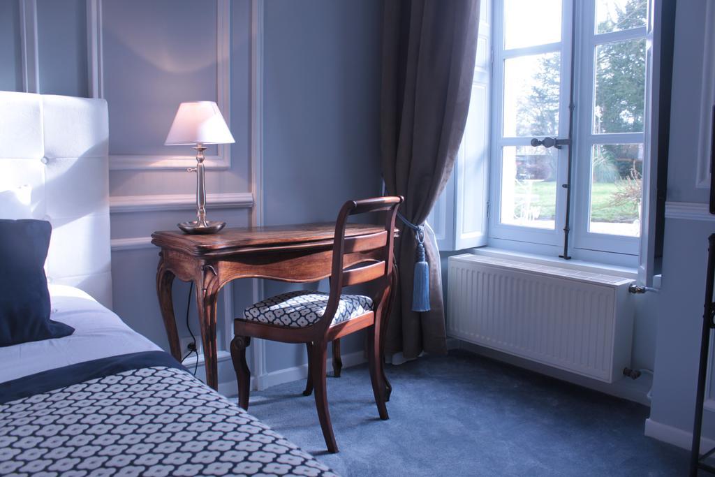 Le Tardif, Noble Guesthouse Байе Номер фото